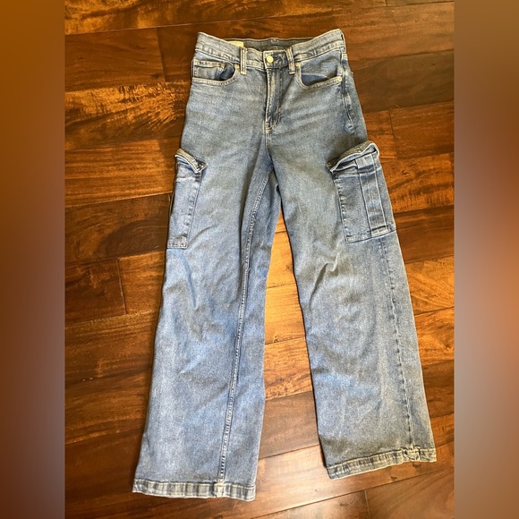 GAP High Rise Cargo Jean - Picture 2 of 3